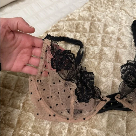 Victoria’s Secret Sheer Rose Unlined Low Cut Demi Bra - Picture 5 of 8